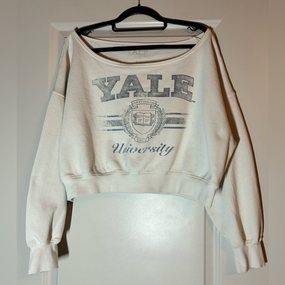 Tops - Yale University Cropped Off-The-Shoulder Sweatshirt in White/Navy Size Large